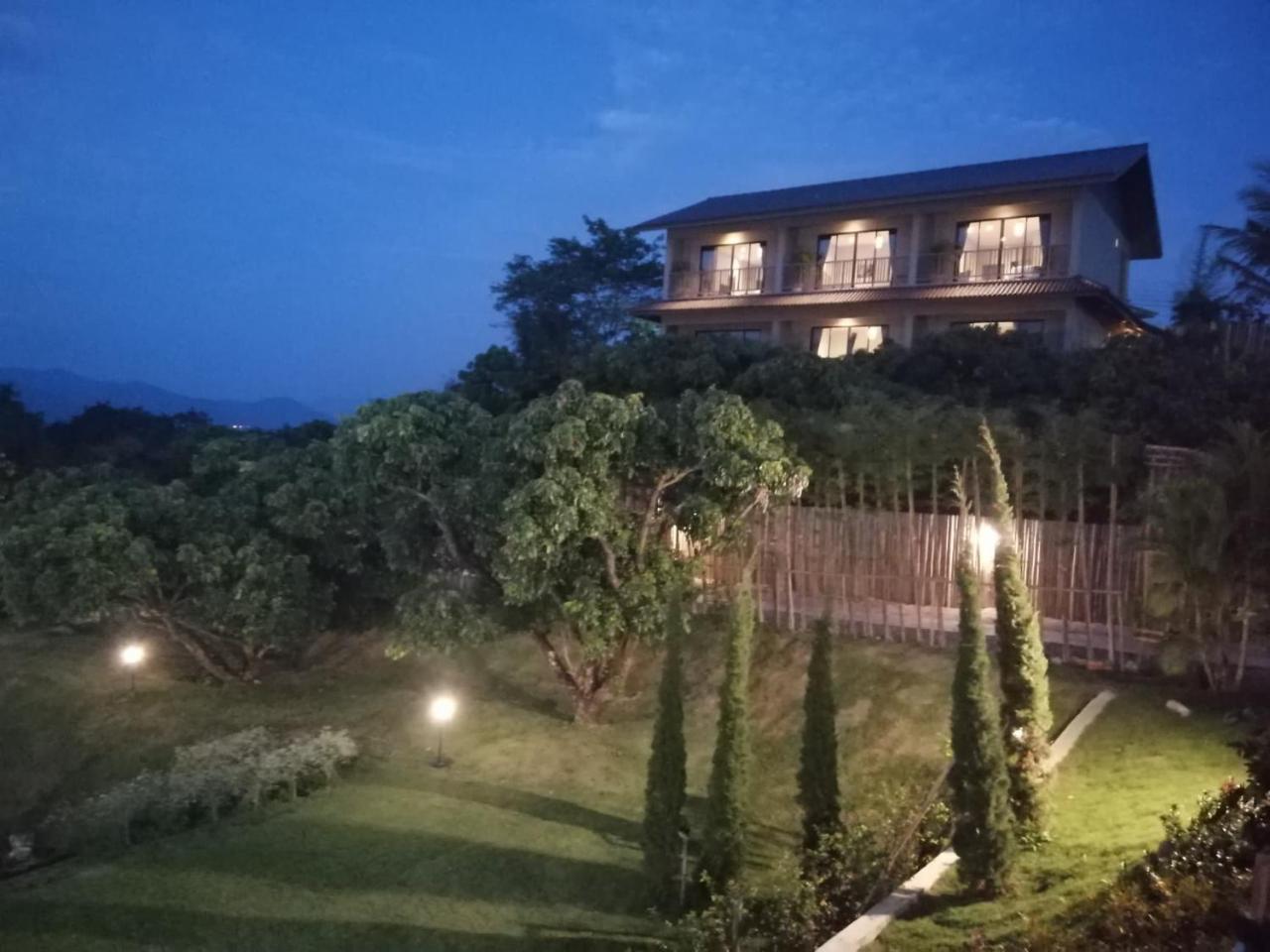 Thanburi Resort Chom Thong Exteriör bild
