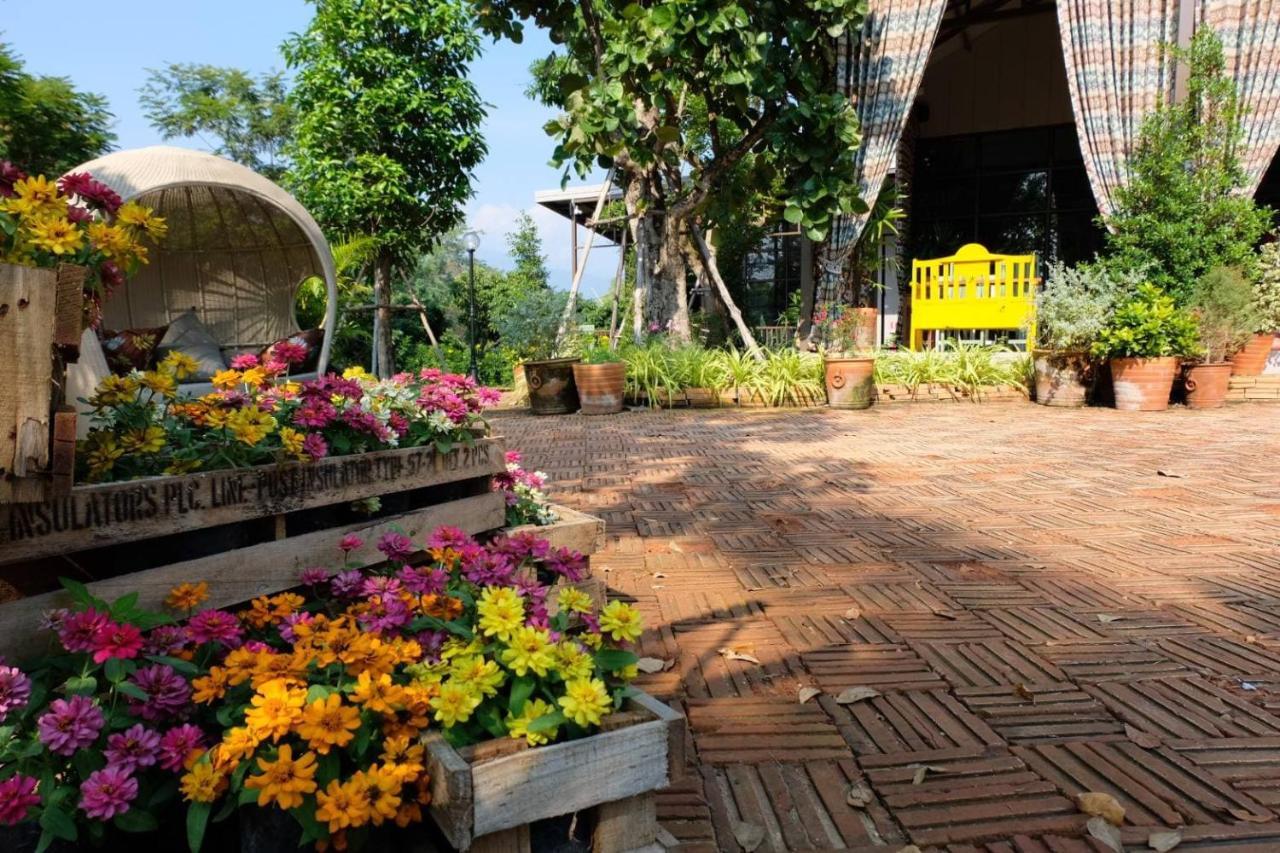 Thanburi Resort Chom Thong Exteriör bild